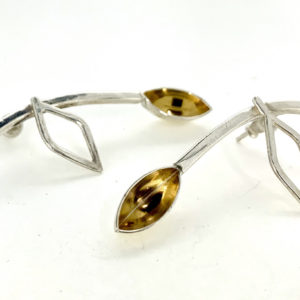 Gold pods earrings